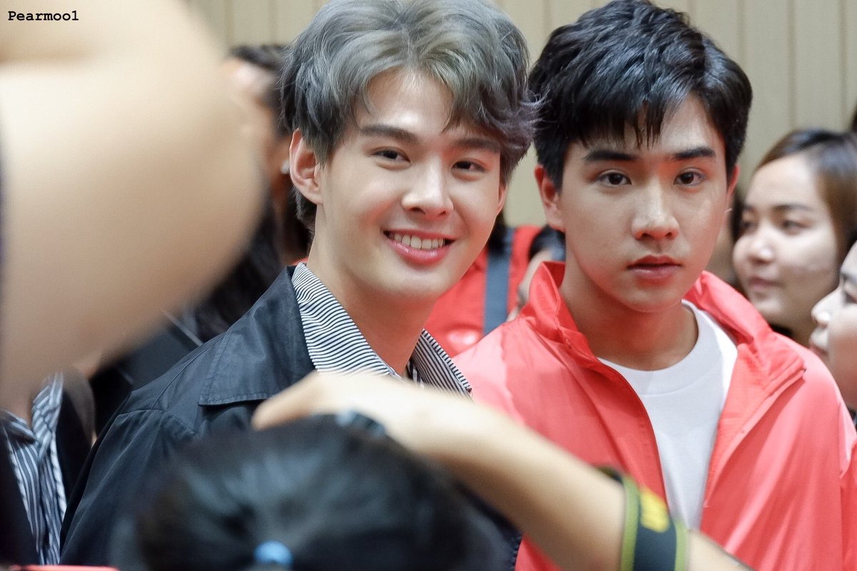 ShangEsser852's tweet photo. คนเรามีคนรักได้คนเดียว แต่มีเพื่อนได้หลายคน
爱人只能有一个，但是朋友却可以有很多个！
Perthsaint forever ❤️🖤
Trigon forever
cr.logo-ChineseTrigon
#Trigon520toPerthSaint https://t.co/Q9BmuYl0yO