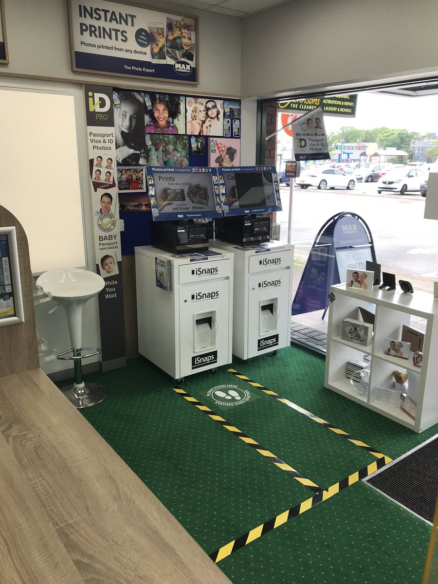 Chrisar26375059's tweet photo. Welcome back to the amazing Leonie in Aberdeen Berryden , open for business as usual 🎉🎈@MOJODryCleaners @JohnWilkinson04 @SengatSenga @timgordon1213 @xxr_dxx https://t.co/KrcseXGugB