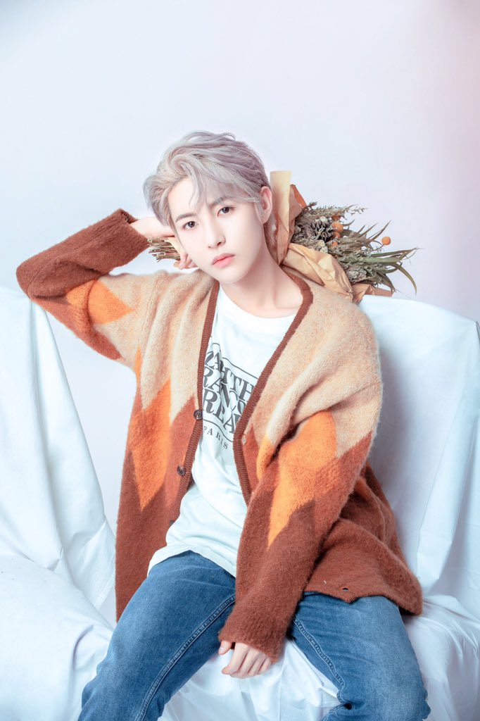200520 欧亚菲温泉水世界's Weibo update with #RENJUN #NCT #NCTDREAM