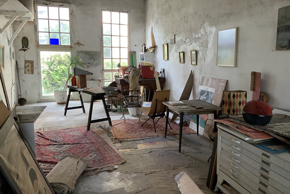 In a brief yet exciting interview for Widewalls, the Catalan artist Ramon Enrich unravels his thoughts about his painterly practice inspired by architecture.

widewalls.ch/ramon-enrich-i…