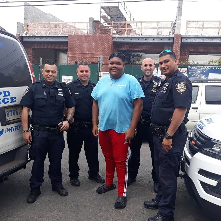 120Explorers's tweet image. Drive by suprise birthday visit for explorer chris happy birthday!!!