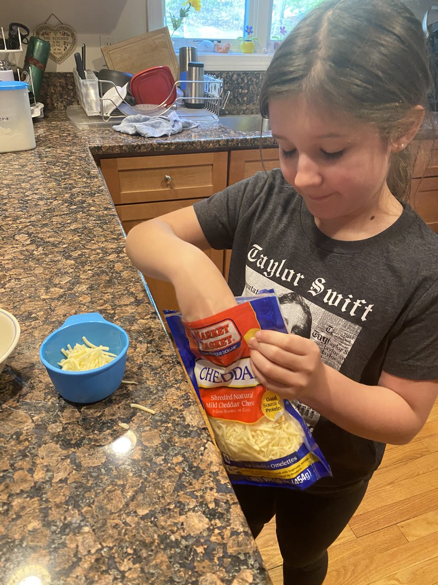 PES_Library's tweet photo. Having some fun in the kitchen during Covid 19 🙌
Working on cooking, organizational, and reading skills.  So Awes☀️me!! https://t.co/WPXKY96azW