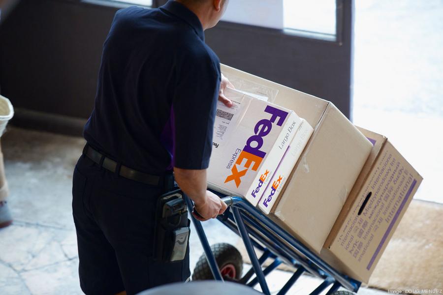 WeigelCasey's tweet photo. FedEx, Microsoft announce multiyear partnership to transform commerce: Shipping giant partners with tech mainstay to collaborate on commerce solutions. https://t.co/OK67eSKIhZ https://t.co/IzIwAlr2Ha