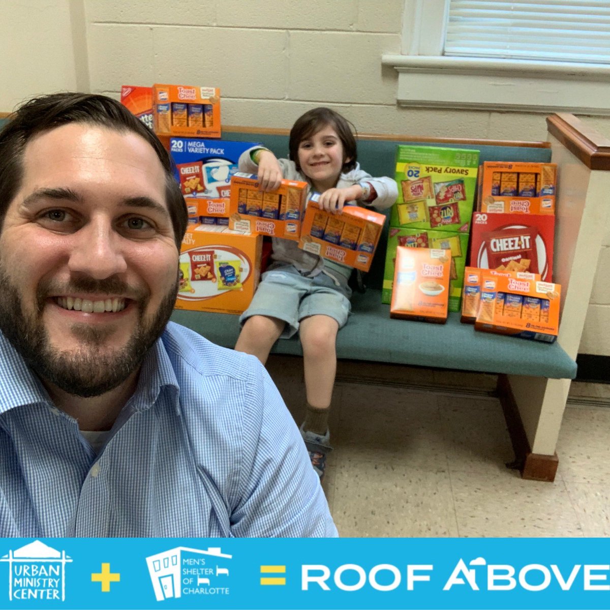 Judge_Marvel's tweet photo. Continuing our commitment to feed our homeless neighbors through @Urban_Ministry the newly rebranded @RoofAbove #operationsandwich #dogoodCLT #InThisTogether https://t.co/OiNqZG6AmN