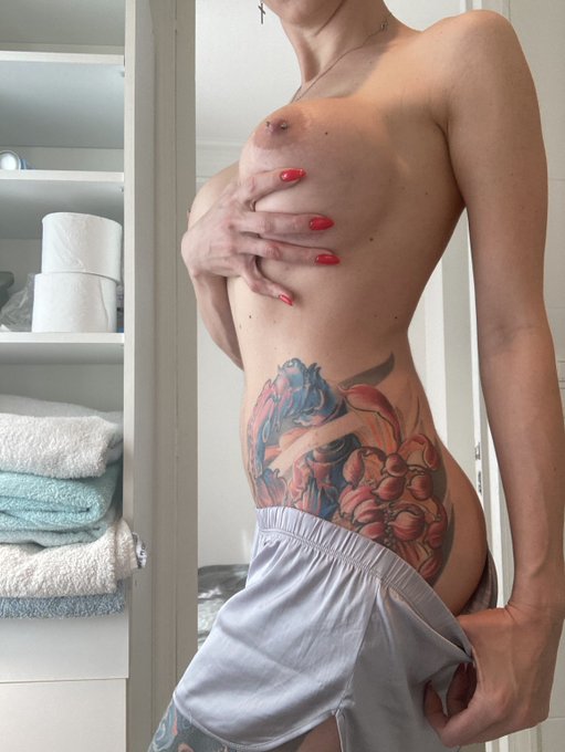 Good morning for the gentlemen there 💋 https://t.co/GcLYWMdC7h<a href="/tag/tittytuesday"class="tags"><span>#tittytuesday</span></a>