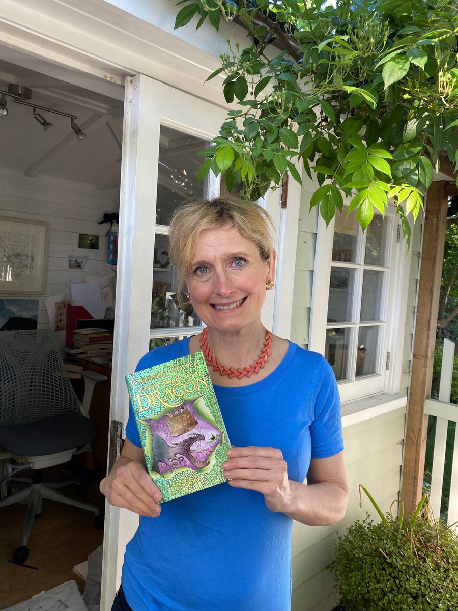 CressidaCowell's tweet photo. Happy Wednesday, everyone-at-home! I'm reading Httydragon from my shed, and Chapter 13 of How to Speak Dragonese is HERE: 

https://t.co/FXekMUOc2c

Book 1 and earlier chapters here:
https://t.co/pvkQWQeJKo……………
#unitedbybooks #BookTrustHomeTime https://t.co/ofi1mLvvgq