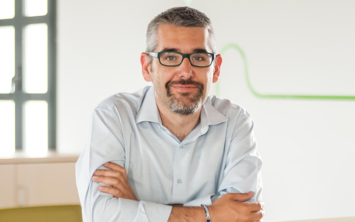 iCanizares's tweet photo. RT sintetia: Ángel Alba: «Muchas empresas y consultores viven del teatro de la innovación: talleres, post-its, hackatones…» https://t.co/brubdBBrqj GRAN ENTREVISTA a aalbaperez | El COVID-19 demostró que la innovación es parte de la solución | #Entrevi… https://t.co/viTaI6bOua