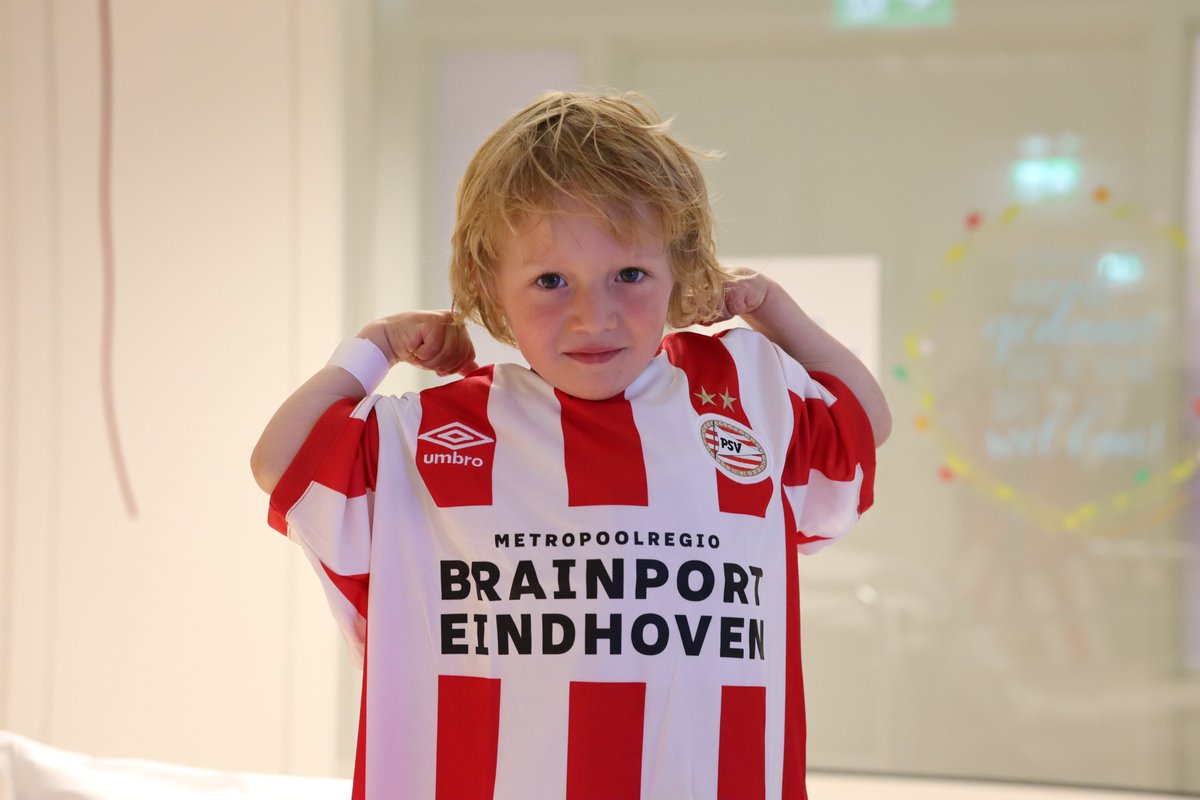 hightechcampus's tweet photo. The children's departments of hospitals in the Eindhoven region have received special hospital gowns made from PSV football shirts, donated by the Brainport Eindhoven partners @PhilipsNL, @ASMLcompany, @hightechcampus, @JumboSupermarkt and @VDL_Groep.

https://t.co/nDR69Rofsx https://t.co/93Jy3gDRRn