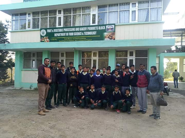 BABLEINDIA's tweet photo. #throwback
Practical knowledge impacts the most in student's learning. 
Our team of #NSQF Himachal Pradesh conducted industrial visits in different institutions. Students were exultant to explore the food processing units, milk plants etc.
@SamagraShiksha 
@NSDCINDIA https://t.co/LSKpcsoooS