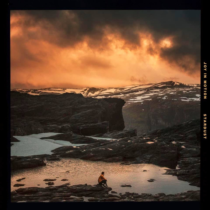 NEW REVIEW - <a href="/joyinmotionband/">Joy In Motion</a> - "Stardust" single. Read our take now at ftdmusic.com/2020/05/review… #AUrock