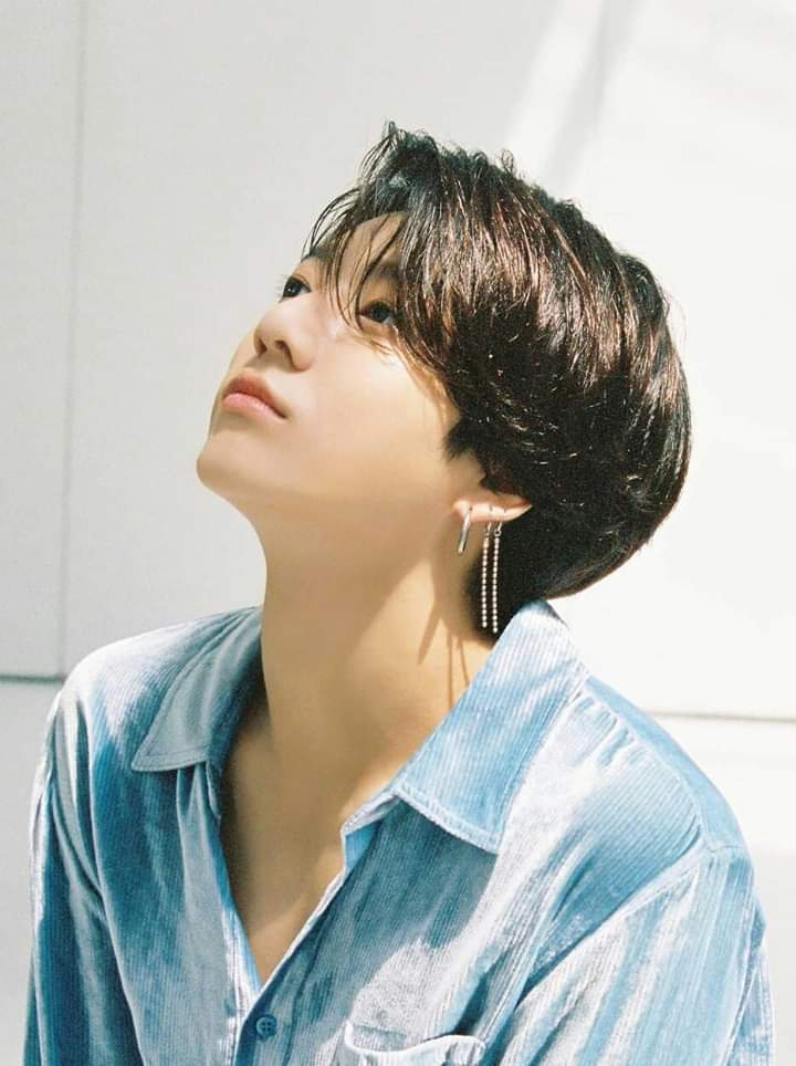 Chuu95618862's tweet photo. Don't worry about it jungkook
ARMY is always near you 
So,everyday everytime your smile jungkook
Everything is ok
No matter what's happening we love you
#AlwaysWithJK https://t.co/n8CAMqVvaj
