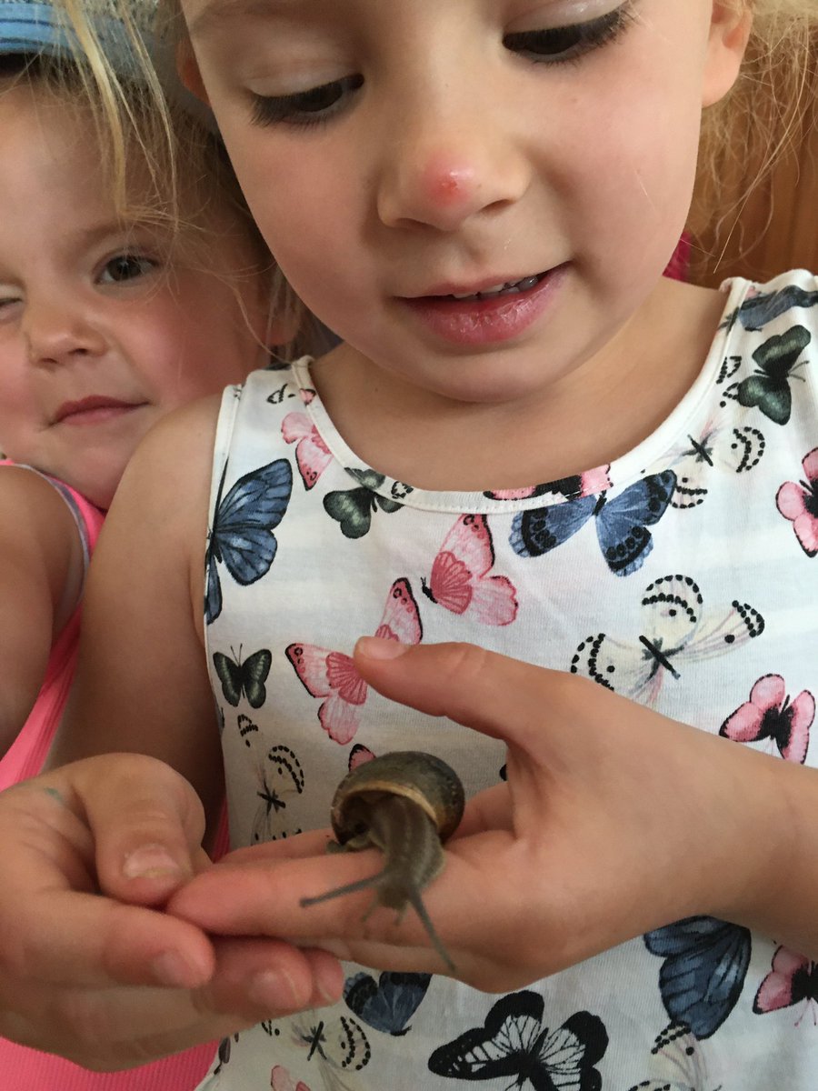 Olive enjoyed the bucket filling story, and has been writing notes to fill other people’s buckets. She has also started to fill a bucket with things that make her happy. (Sleepovers, Snaley and a Fairy) ‘Snaily’ is a friend she found in the garden 🐌 <a href="/GreenwaysPri/">Greenways Primary</a> <a href="/vwrightteach/">Miss Wright</a>