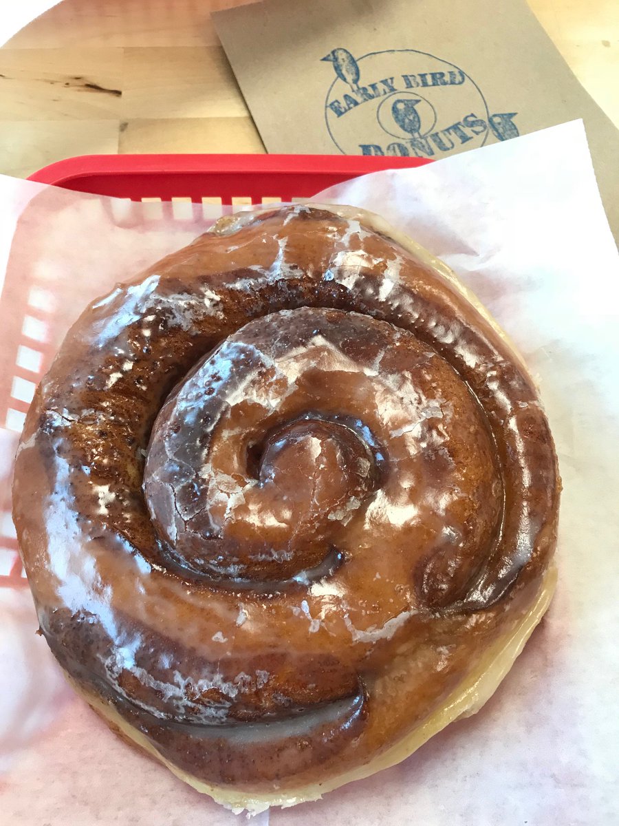 bitesofbullcity's tweet photo. Day 20 of #31DaysofTakeout🍩Rise & shine @earlybirdonuts! Huge, affordably-priced donuts (fritters, cinnamon rolls, etc.) made fresh & filled to order! Plus, DIY kits for kids, strawberry specials and birthday donuts that feed 6-8--just a few things we❤️! https://t.co/fYwnrFWlDE https://t.co/yN7iC4s5BO