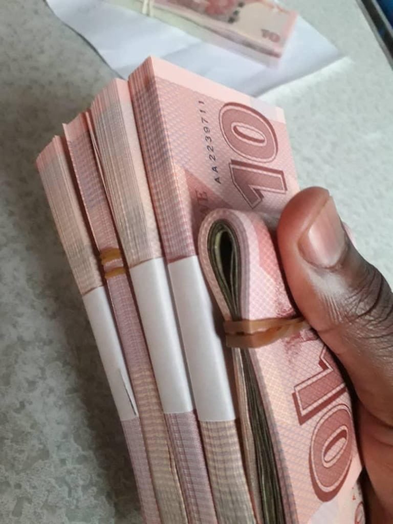 BorderTino30's tweet image. Kana kuroora Melo haikwane 🤦🏾‍♂️🇿🇼😭 #Bondnote #Zimbabwe #zimlockdown #zimbabwedollars