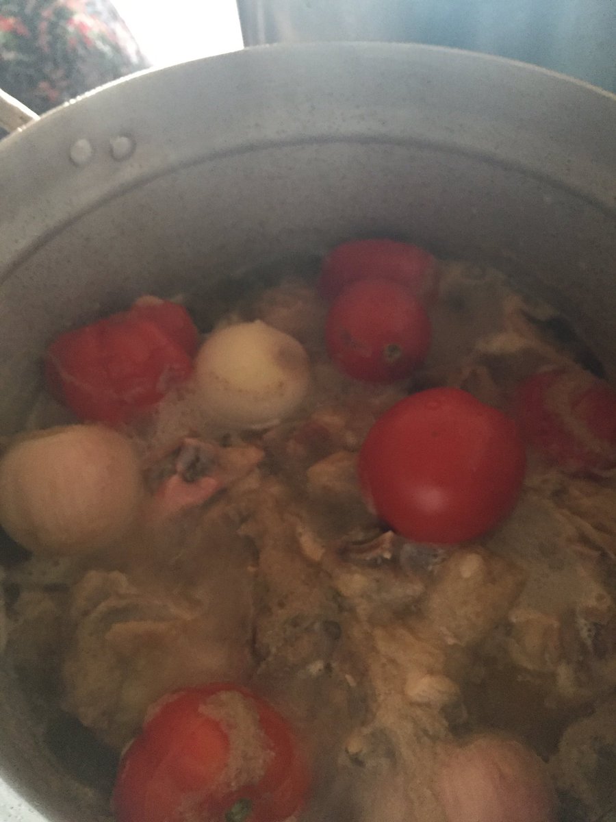 covid19willgo's tweet photo. Cooking 🥘 #soup for #fufu now with the family https://t.co/tlcs7D9hf5