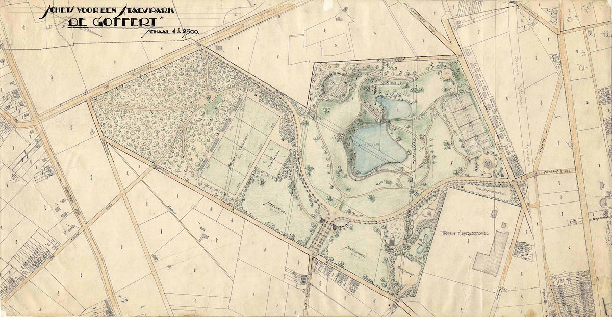 Dit is het eerste ontwerp van het Goffertpark. Dit eerste ontwerp werd afgekeurd doordat de geplande ringweg door de vijver zou gaan. Er is nog geen stadion op dit ontwerp. bit.ly/2LLHWrS #Geschiedenislokaal #Geschiedenislokaal024 #Nijmegen #erfgoed #onderwijs #bronnen