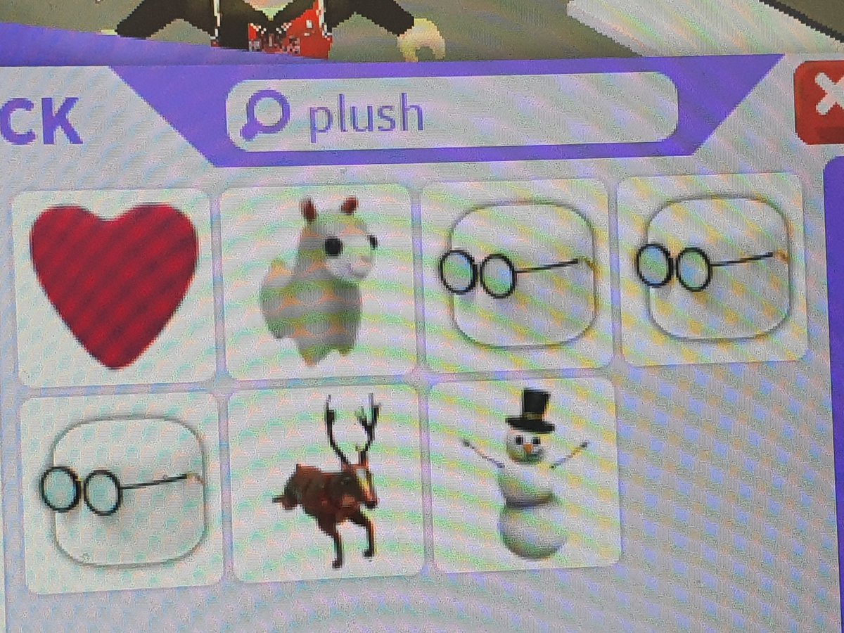Adoptme39576830's tweet photo. ☆I was wondering if any if these are worth anything, or if they are worth anything what are they worth or does anyone have an offer :3 #Adoptmetrades #eggrattle #rainbowwand #adoptmeplush https://t.co/CicXklpFtw