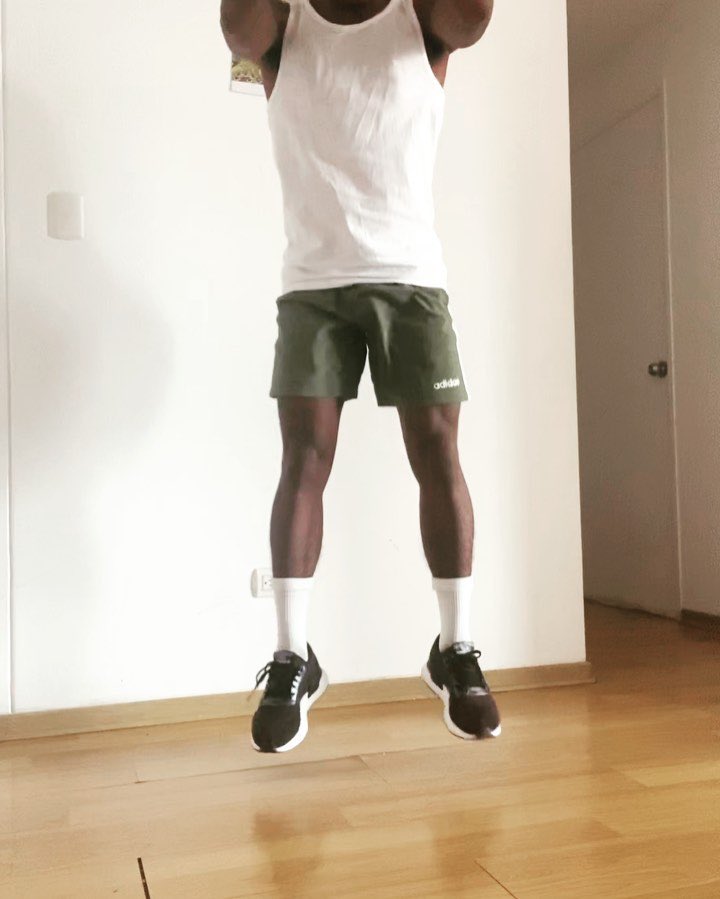 oslimgmp's tweet photo. ✖️ Rutina de pierna ✖️ ✖️ Sentadilla sumó / 15 Reps / 4 series ✖️ Sentadilla triple + salto / 15 Reps / 4 series ✖️ Sentadilla + salto / 15 Reps / 4 series 
#quedateencasa🏡 #yomequedoencasa🏠 https://t.co/9PmZdC1FpO