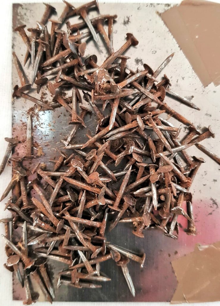 DrMartinPracher's tweet image. Hand - made nails vs. machine - made nails from elder stretchers. #TechnicalArtHistory