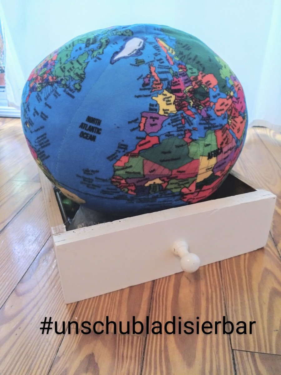 YaiZooM's tweet photo. @NW_IQ

Ich bin auch #unschubladisierbar
#ddt20 #FlaggefuerVielfalt https://t.co/ngJYKkOlB3