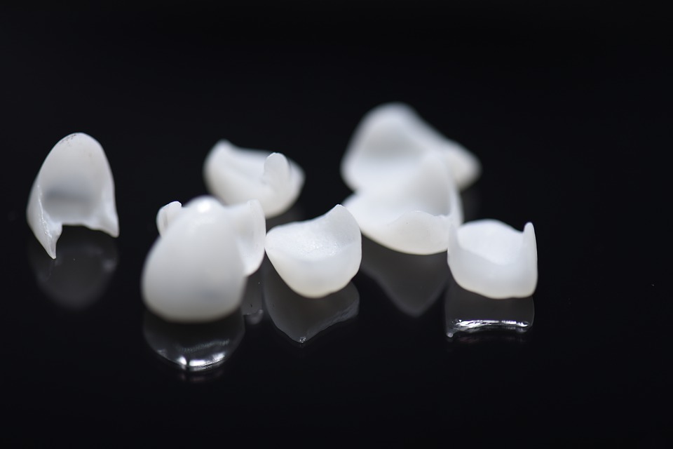 MichaelJLandryD's tweet photo. Delicate perfection...let me show you how fine porcelain will change the way YOU see the world 💗
:
 #CDAsmile #Cosmeticdentist
#drmichaellandry #SmileSelfie
#drwendeldelacruz
#Houstondentist
#veneers #Teethwhitening
#VirtualConsult
#Smileredesign
#Invisalign #Confidence https://t.co/LgDAseDIGC