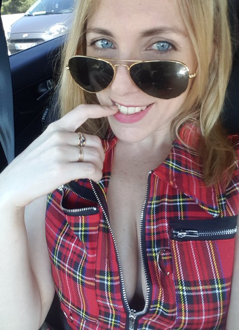 Bonne apr&egrave;s midi mes chocobons ! 😘  #DeconfinementJour10 https://t.co/P5DSdjznuF<a href="/tag/deconfinementjour10"class="tags">#DeconfinementJour10</a>