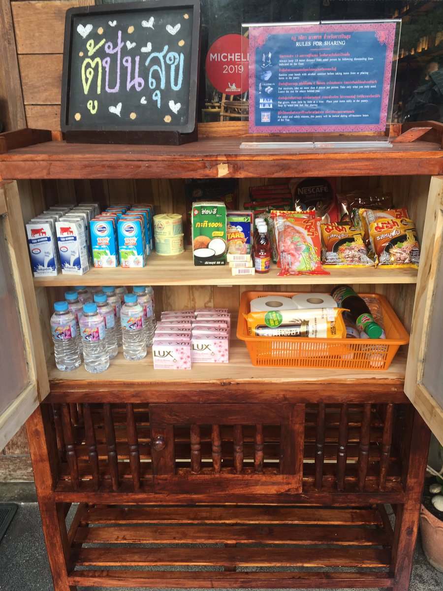 winderley's tweet photo. Love this initiative! We’ve found one near us @clemvelcro ! Dropped some things in there... hope it all gets to the right people. #Thailand #givingback #soi33 #sritrat 👌🏻 https://t.co/5rYUPZRl29