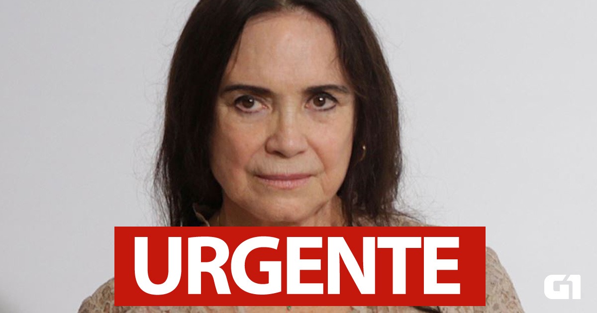 g1's tweet photo. #Cultura - Regina Duarte deixa secretaria de Cultura do governo Bolsonaro. Atriz assumiu a pasta em março com a missão de 'pacificar' o setor. Saída era um desejo da ala ideológica próxima ao presidente => https://t.co/rLdXOQvDz2 #G1 https://t.co/zqkd2eJ41A