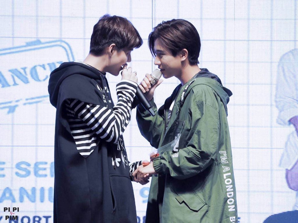 Linda12_29's tweet photo. Love you ❤️🖤Miss you 
   🖤Waiting for you❤️

Cr:logo

 #Trigon520toPerthSaint https://t.co/UokNh8U9Vc