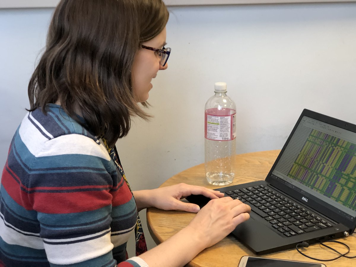 1/3) #BehindtheLabCoat <a href="/DrCJ_Houldcroft/">Dr Charlotte Houldcroft</a>, a Research Associate for Cambridge Dept of Medicine, may traditionally work with DNA viruses, but that did not stop her from applying past experiences sequencing nosocomial outbreaks as a member of this team.