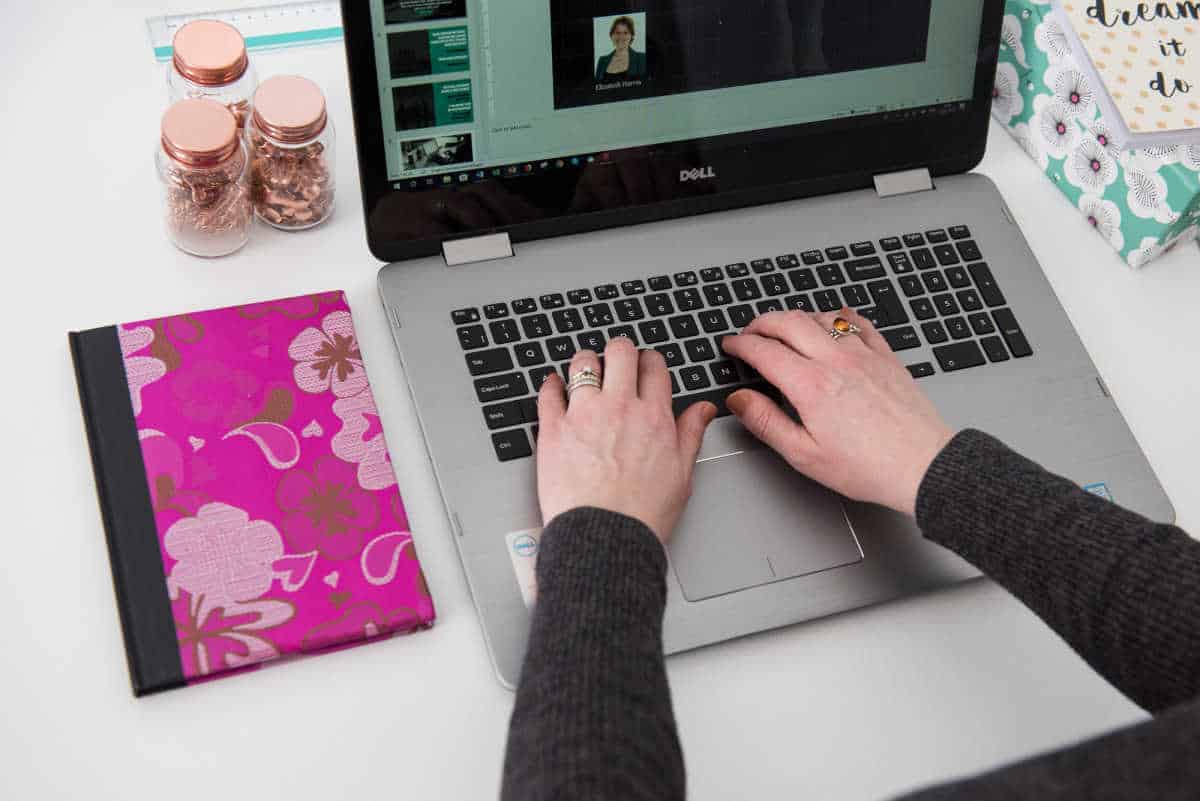 OrganiseBlog's tweet image. How to Manage Information Overload as a Blogger elizabeth-harrin.com/how-to-manage-…