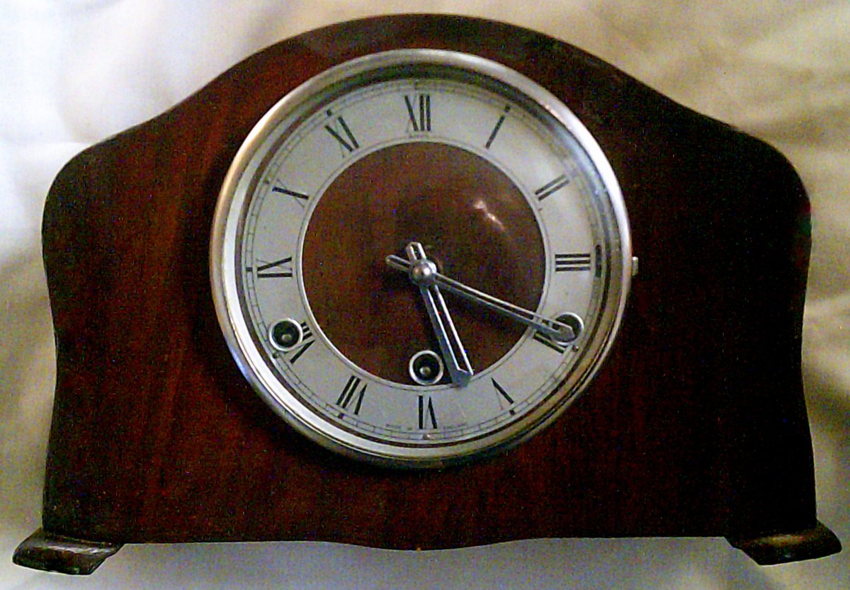 stall2boot's tweet image. Lovely High End Clock: 1930s Perivale/Anvil 8 Day #WESTMINSTERCHIME Mantel Clock , Key &amp;amp; Pendulum. Can be seen working. View this item on Etsy: etsy.com/uk/listing/782…