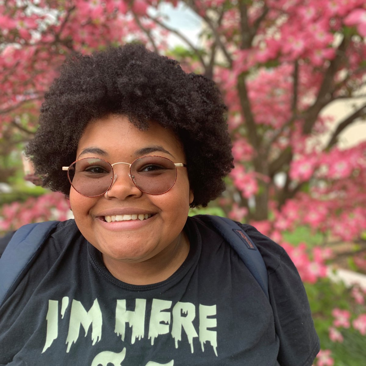 MaryBaldwinU's tweet photo. "MBU has taught me that I am a hard worker and have a lot of determination. The fast-track, 3+1 BA/MAT program is extremely challenging sometimes, but I never gave up."
-Shayla '20
#MBU20 #MBUstudents #MBUfamily
(📷: Spring 2019) https://t.co/JJrSBaRi2E