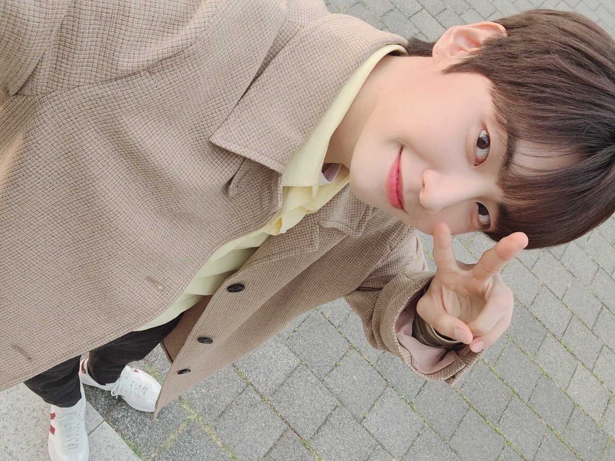 nasm2190's tweet photo. 出道200快樂
謝謝今天的好消息
期待可愛的赫大學生
💙💙💙💙💙💙💙
#같이걸어온_이백일_더욱빛나는_내일 https://t.co/gB5kS3D9sZ