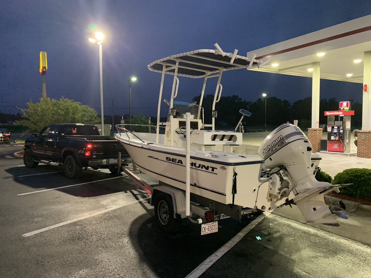 CSDavis25's tweet photo. 🤷🏻‍♂️⛵️ @Sarah_price3 https://t.co/2IW9WZDO8a