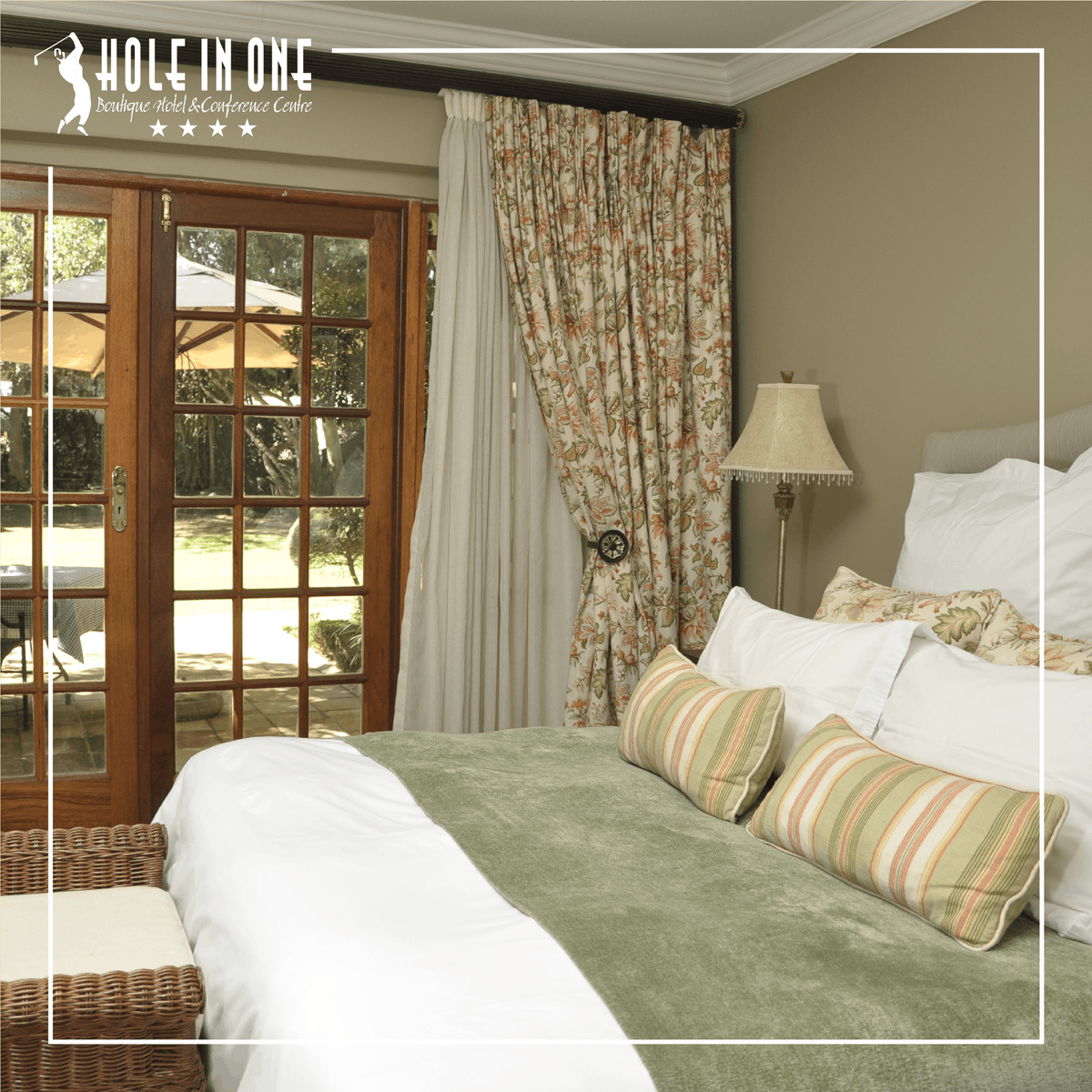 Which one are you booking this month? Option 1: Family suite? Option 2: Or honeymoon suite?

Either way, experience luxury and splendor at its finest! Book in advance - holeinone.co.za/accommodation/ 
.
.
.
#accommodation #weekendbreak #relax #lovedones #luxury #holeinone #hotel