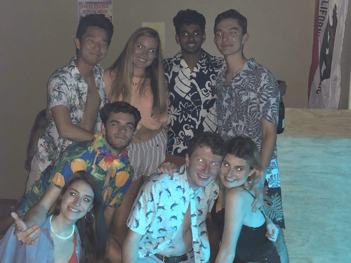 hojoonleee's tweet photo. a very fun night ⛓🔑🔒 https://t.co/YsvoGkuVFJ