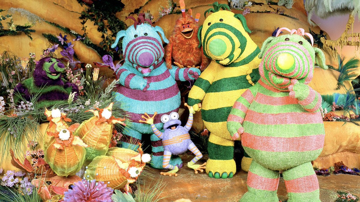 FimbleValley's tweet photo. Greetings from everyone in Fimble Valley! We can’t wait to tell you what we’ve all been up to in hibernation - stay tuned for more Fimbling fun! #fimbles #rolymoshow https://t.co/vWbS3JxKHe