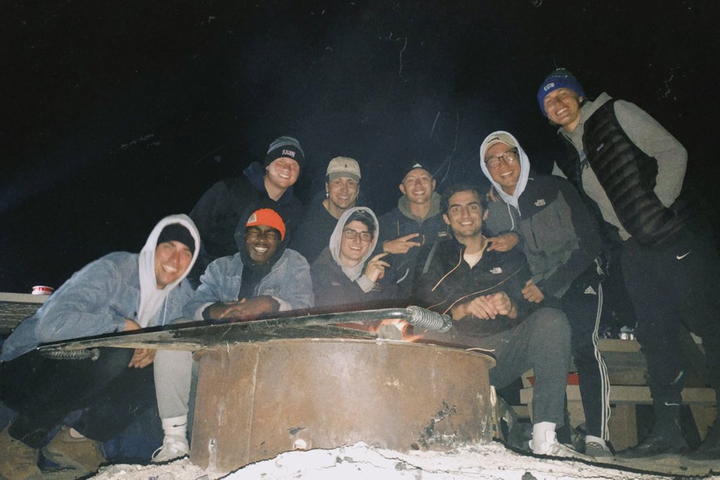 hojoonleee's tweet photo. campin &amp; roadtrippin with the boys https://t.co/wznqX5vhls