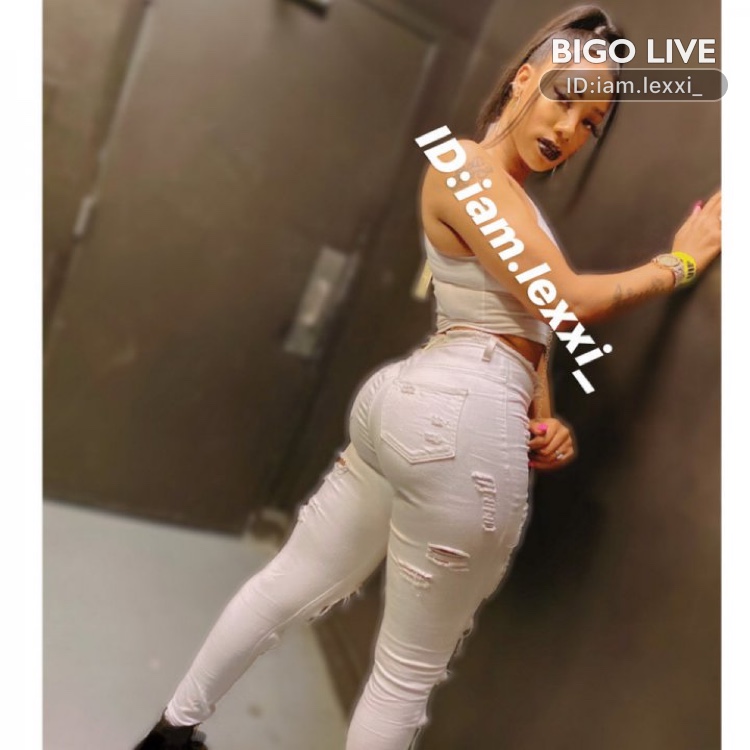 Viontre1's tweet photo. Come and see 🔭👀iam.lexxi_🎒's LIVE in #BIGOLIVE  
https://t.co/hkViTWNaUe https://t.co/JdJDMV8cpH