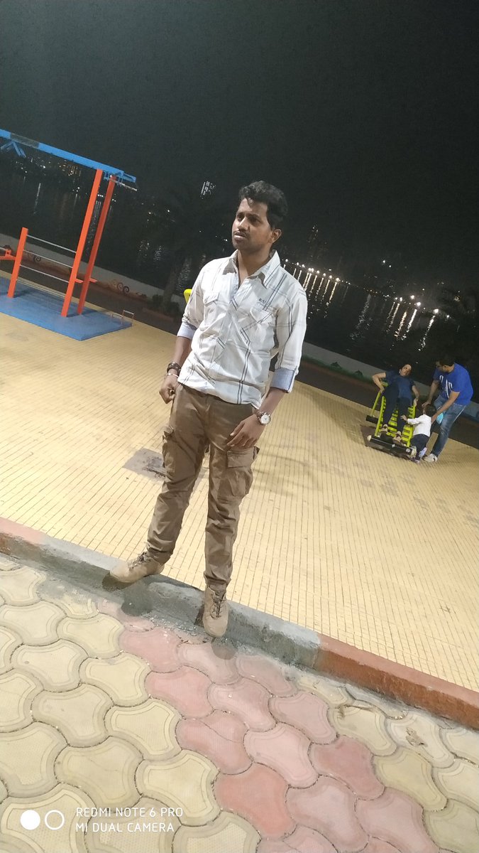 BabluSantosh2's tweet photo. U will learn more in streets than in classrooms. #bablusantosh #wednesdaythoughts #motivation #traveller #blogger #instagrammer #exploring_india2 #bandradiaries #bandrapromenade #bandrareclamation #mumbai #mumbaiclicks #mumbaidiaries #covi̇d19 #quarantinedays #stopthespread https://t.co/mjWdymnU54