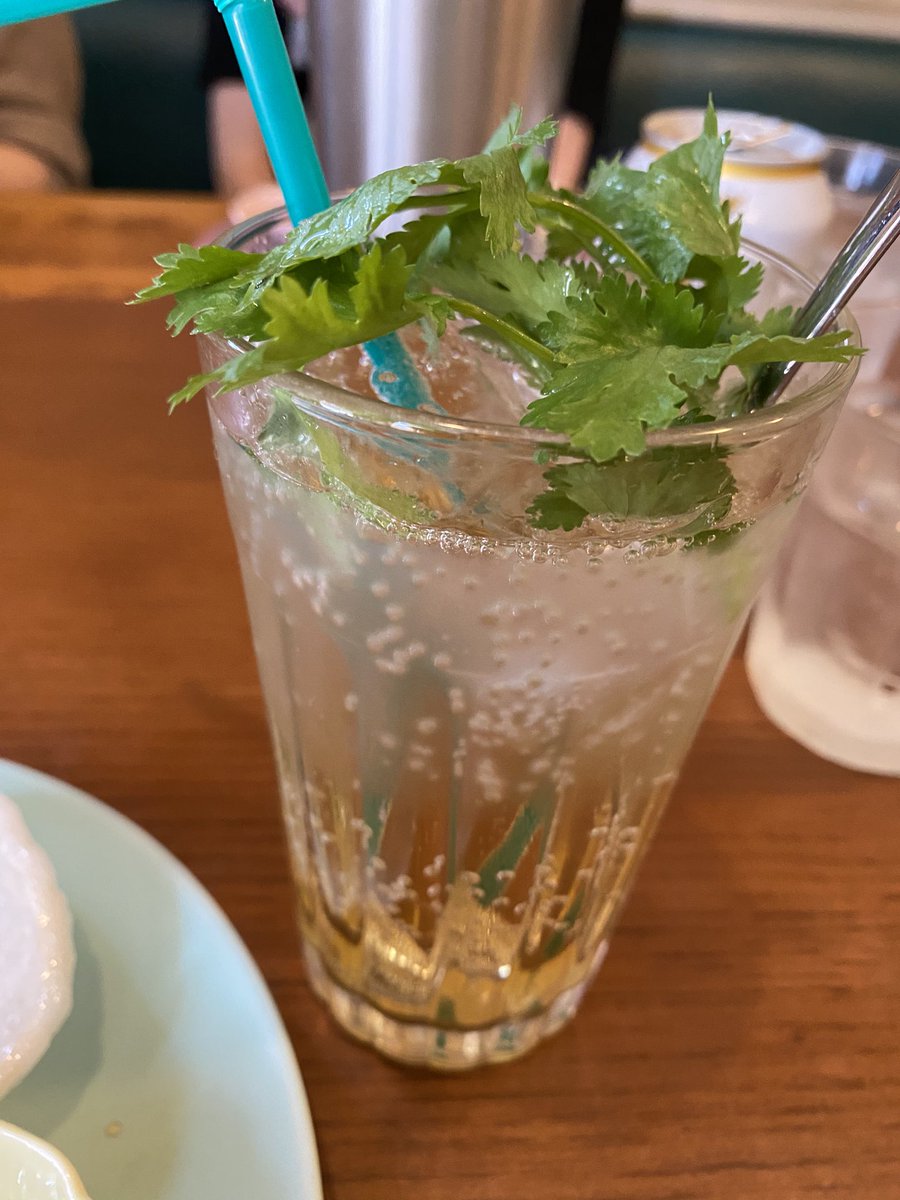 MaryHappiness9's tweet photo. I love Pakchi.
パクチー大好き😘
#メアリー #mary #maryhappiness #pakchi #占い #followme #フォロー #フォロワー #フォローミー #lovely #パクチー #おうちで過ごそう #神秘 #運気アップ #タロット #tarot #fortunetelling #happy #スピリチュアル #癒し #哲学 #stayhome #宇宙 #fortune https://t.co/6S3axzAxbw
