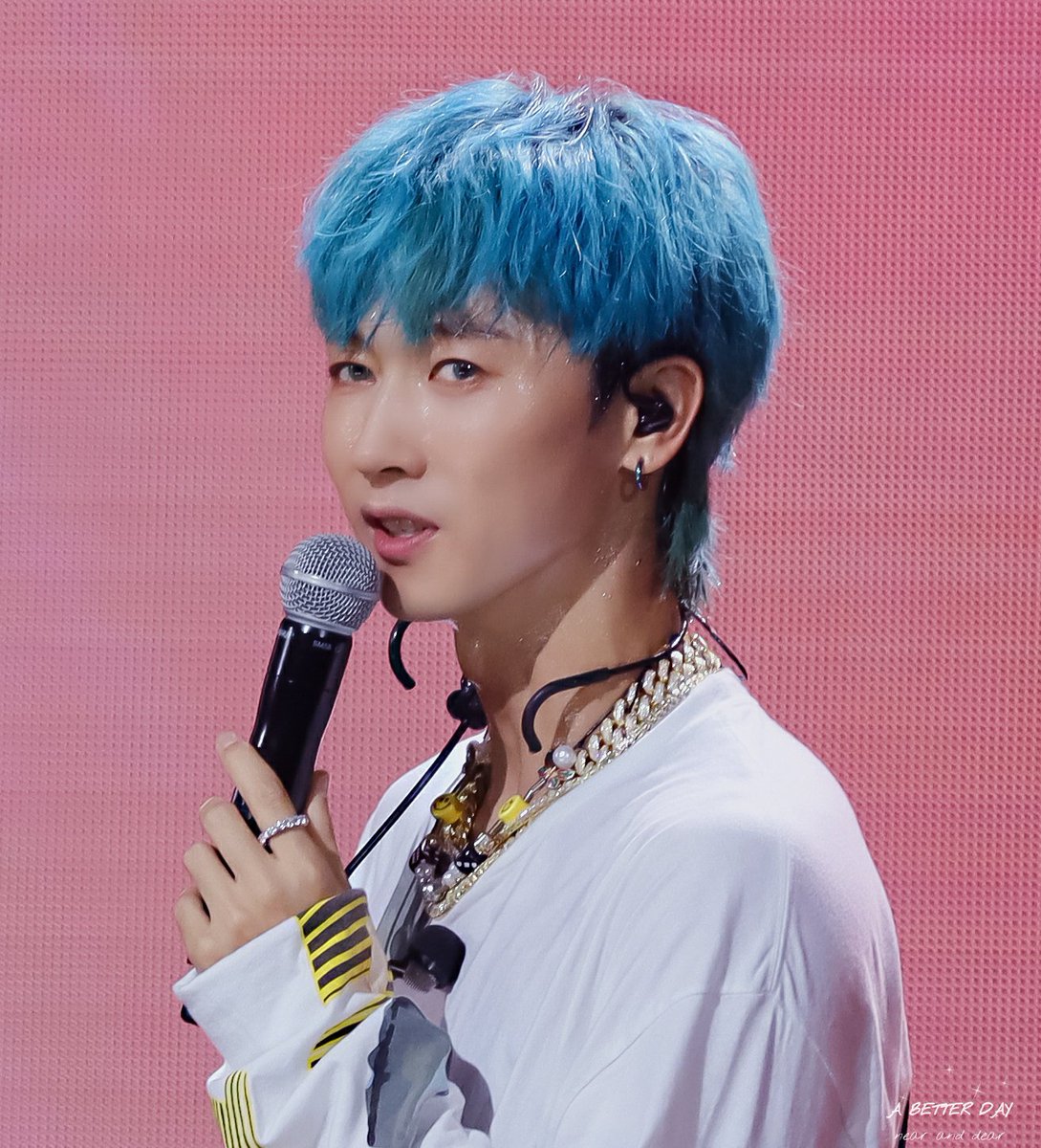 midnightwoohyuk's tweet photo. 보고싶다🥺

#장우혁 https://t.co/fXvL3CzybB
