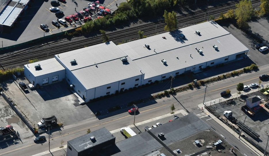 CalareProps's tweet image. Calare has added 201 Crescent Ave in Chelsea to its portfolio of prime commercial real estate. The property sits on 1.38 acres just 4 miles from downtown Boston and 3 miles from Logan, extensively upgraded in 2019 it features a modern and flexible design. bit.ly/3g6HQc2