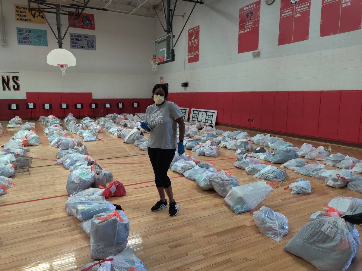 Mrs. Smith tweet media