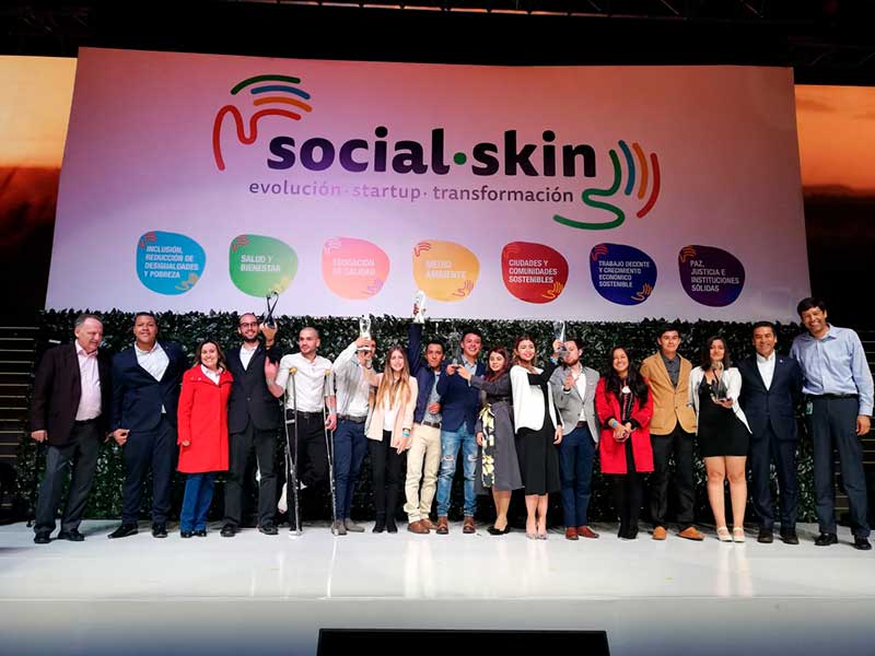 Tecnogusweb's tweet photo. #Noticias
#NoticiasTecnogus
#SocialSkin
#GrupoBolivar
Estos son los finalistas del Primer Premio Multilatino de Innovación Social para jóvenes en su versión 2020. Más información >>> https://t.co/wAYEizUP1E https://t.co/aqcofxpvuU