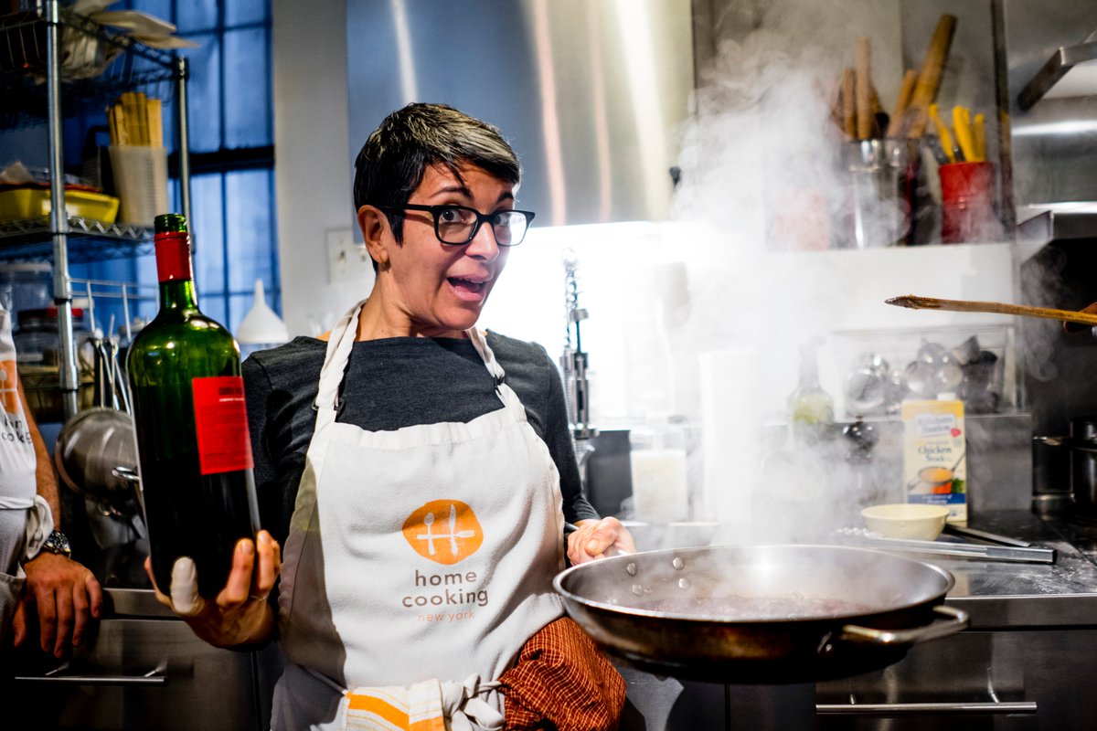 Back-to-Basics week continues today, with more knife skills and BIG SOUP. You can drink BIG WINE with it, too if you want. Who's watching you? The cat? LIVE at 3:00 on youtube.com/funnypeoplemak… And, please, SUBSCRIBE, ok?