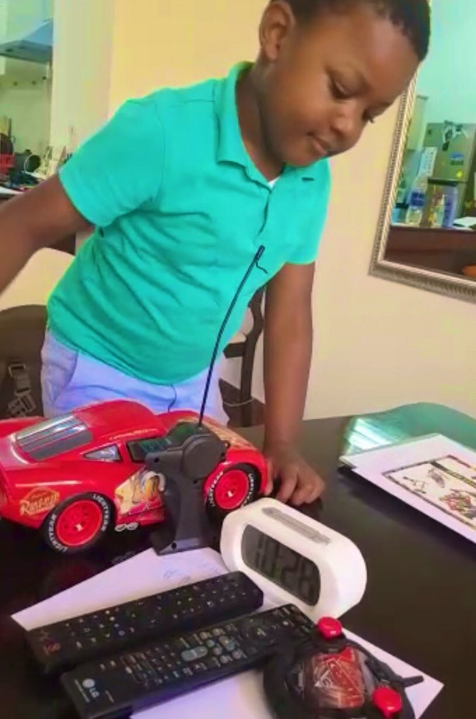 BSMuscatFS1's tweet image. Understanding the world &amp;amp; using everyday technology with a purpose #independent #engineers #responsible #photographers #curious AMAZING FS1 little learners with BIG ideas &amp;amp; questions! @PrincipalMuscat @BSMuscatHeadPri @JulesEYFS @PeteMoorhouseEY @EarlyExcellence #remotelearning