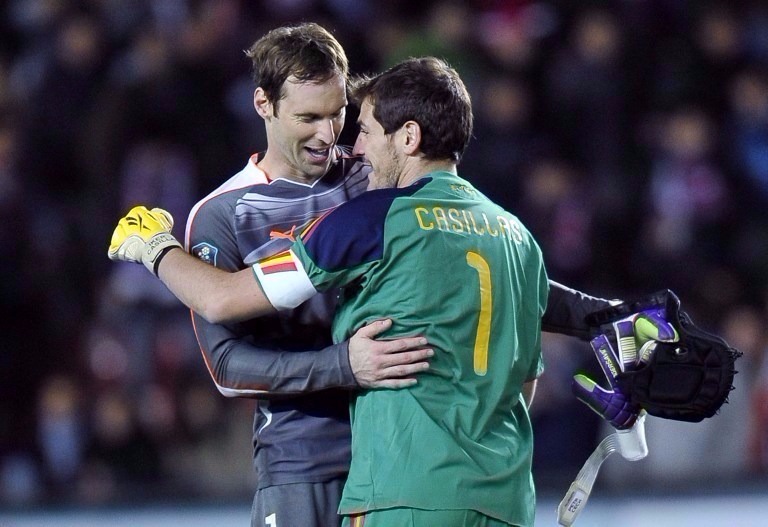 Happy birthday to two legendary goalkeepers! 🧤🥳

🇪🇸 Casillas
- Most UCL clean sheets
- Most international clean sheets
- World Cup winner. Champions League winner. Euros winner.

🇨🇿 Cech
- 4  time PL Gold Glove winner
- Most clean sheets in a PL season
- Champions League winner