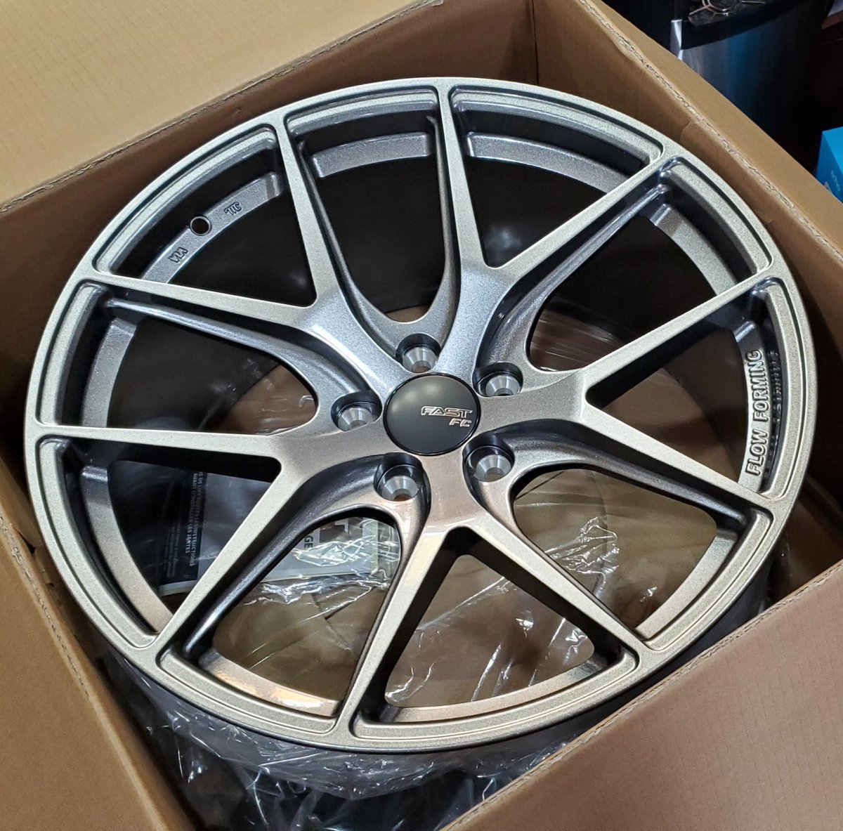Nate490's tweet photo. Just got my @Fastwheelsalloy #FC04 in! That was quick! Highly recommend @aftermarket_ev for a great price & excellent service.
@Model3Owners @IanPavelko @RebuildsRich @Tesla @ElectrekCo @BjornNyland @NYKChannel @i1Tesla @DirtyTesla @seanmmitchell https://t.co/ZcKGLHfOSv